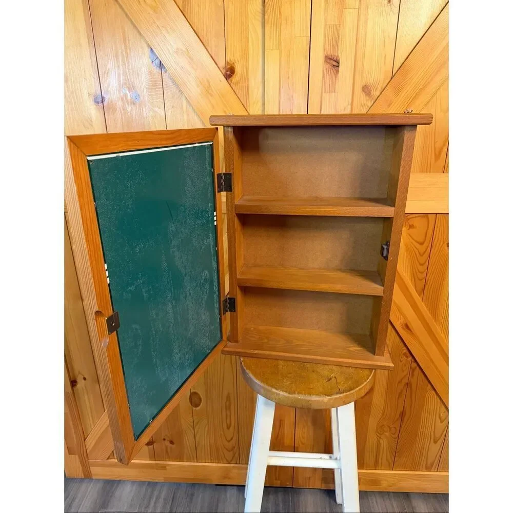VTG 1997 COCA COLA HAND WALL CABINET SPICE MEDICINE CABINET (6570)